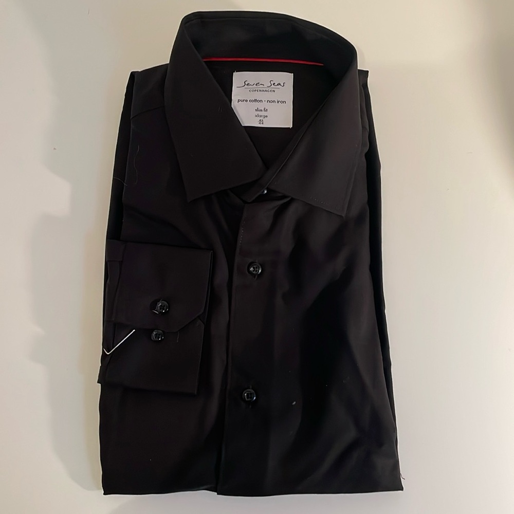 Seven Seas Copenhagen Slim Fit 100% cotton dress shirt